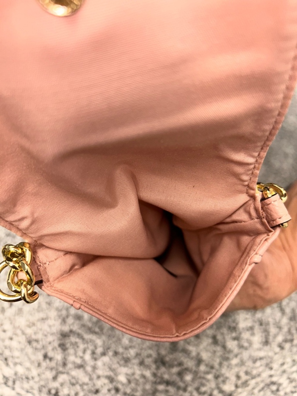 Nanette Lepore Blush Pink Pebbled Leather Crossbody Phone Pouch - Picture 3 of 4